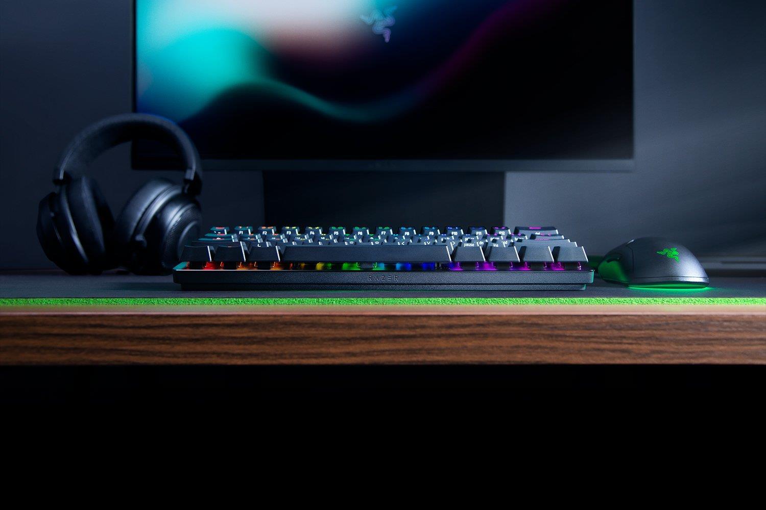 Razer Huntsman Mini. Tastatur Formfaktor: Mini. Tastatur-Stil: Gerade. Geräteschnittstelle: USB, Tastatur-Schlüsselschalter: Optomechanischer Schlüsselschalter, Tastaturaufbau: QWERTZ. Typ der Hintergrundbeleuchtung: RGB-LED. Empfohlene Nutzung: Gaming. P