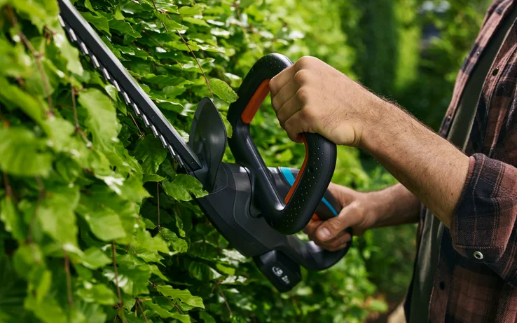 Gardena Akku-Heckenschere EasyCut 45/18V P4A solo Akku Akku-Heckenschere - Li-Ion 450 mm (14734-55)