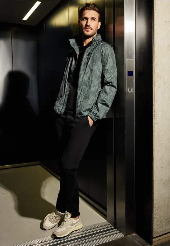 Bedruckter Windbreaker