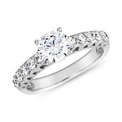 Weißgold oder Platin Verlobungsring mit Diamanten