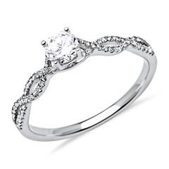 Twistring mit Diamanten 0,48 ct gesamt Weißgold