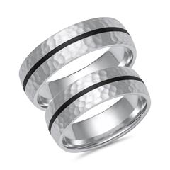 Eheringe aus Weißgold oder Platin mit Carbon