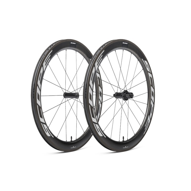 Tubeless Felgen mit Bremsbelägen Scope R5