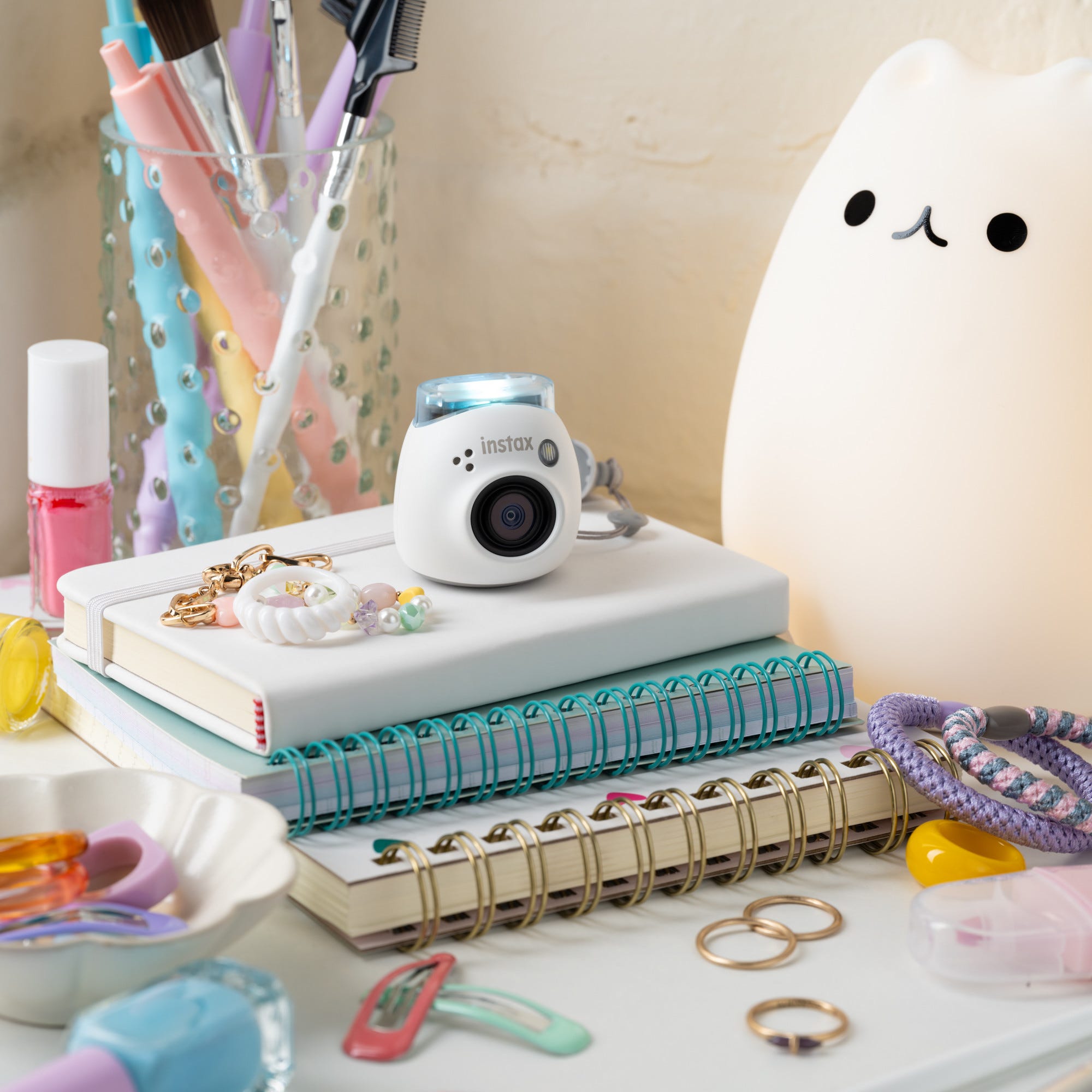 instax Pal - Milky White