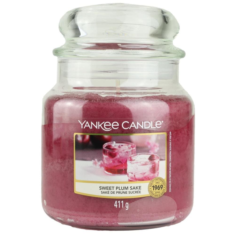 Yankee Candle Duftkerze Sweet Plum Sake im Glas Jar 411 g Housewarmer