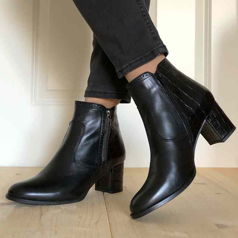 711-Schwarze Stiefeletten - 36