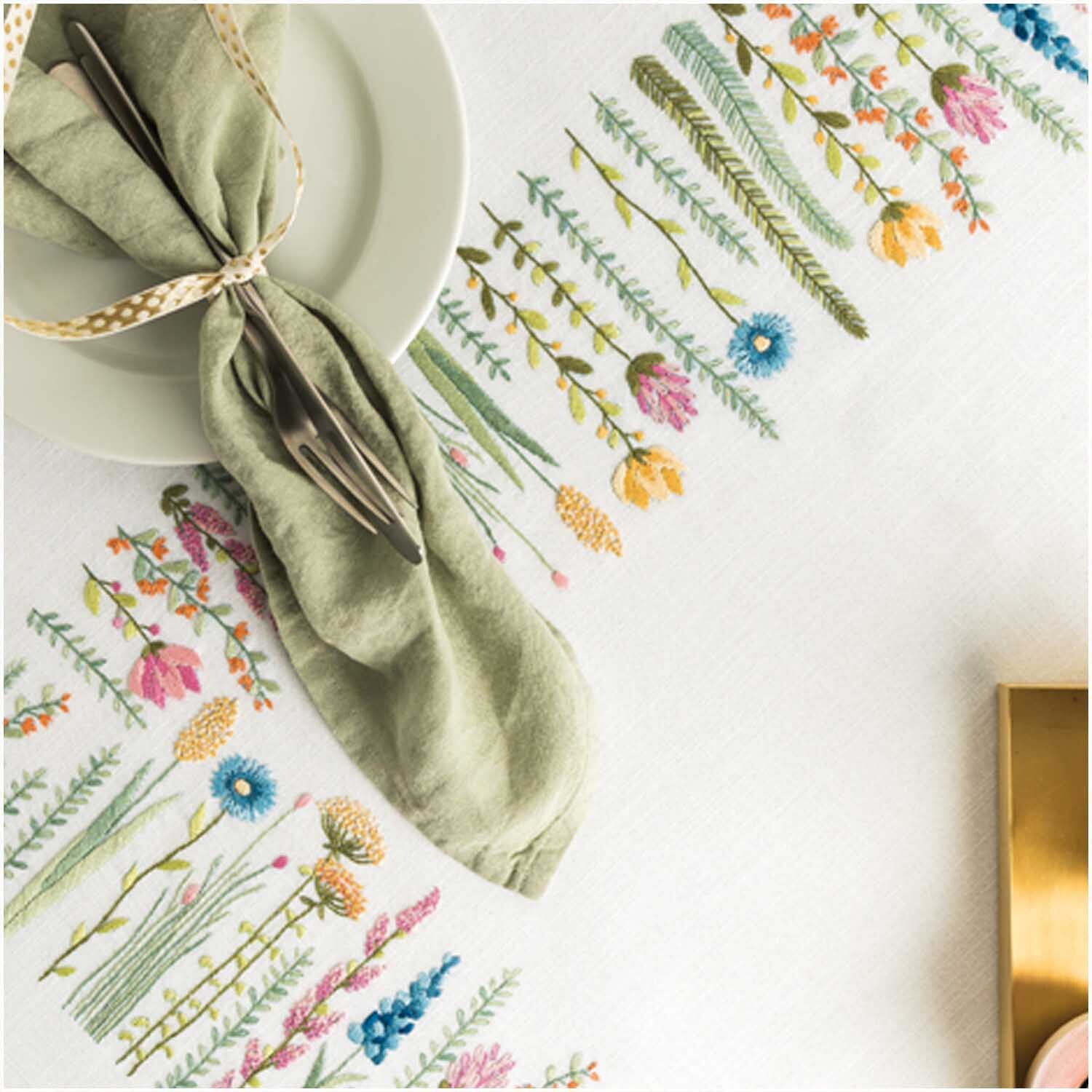 Stickpackung Tischdecke Kräuterwiese 90x90cm