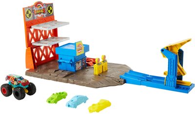 HOT WHEELS HFB12 Hot Wheels Monster Trucks-Explosive Garage