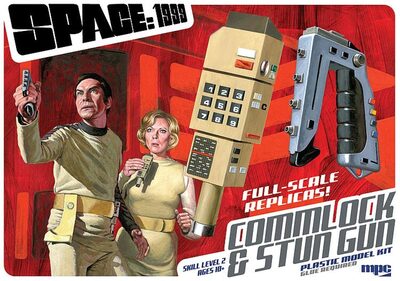 ROUND2 590941 1:1 Space: 1999, Stun Gun & Commlock