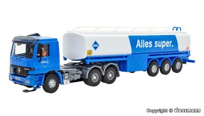 VIESSMANN 8033 CarMotion H0 MB ACTROS 3-achs Zugmaschine mit ARAL Tankauflieger Basis Funktionsmodell