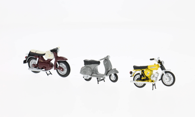 SCHUCO 450729900 1:43 3er-Set Modellmotorräder Kreidler Florett Super, Vespa GS und Simson S51