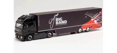 HERPA 746694 1:87 Iveco Stralis XP Koffer-Sattelzug 'Big Band der Bundeswehr'