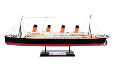AIRFIX A50164A 1:700 Medium Gift Set - RMS Titanic