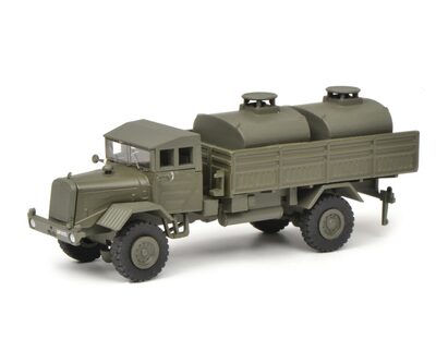 SCHUCO 452642400 1:87 Mercedes-Benz LG 315 Tank-LKW 'Bundeswehr'