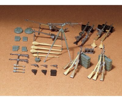 TAMIYA 300035111 1:35 Diorama-Set Dt. Waffen I