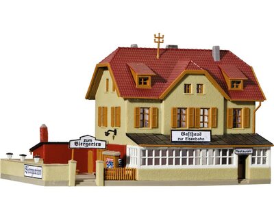 KIBRI 37114 N Gasthaus zur Eisenbahn mit Biergarten