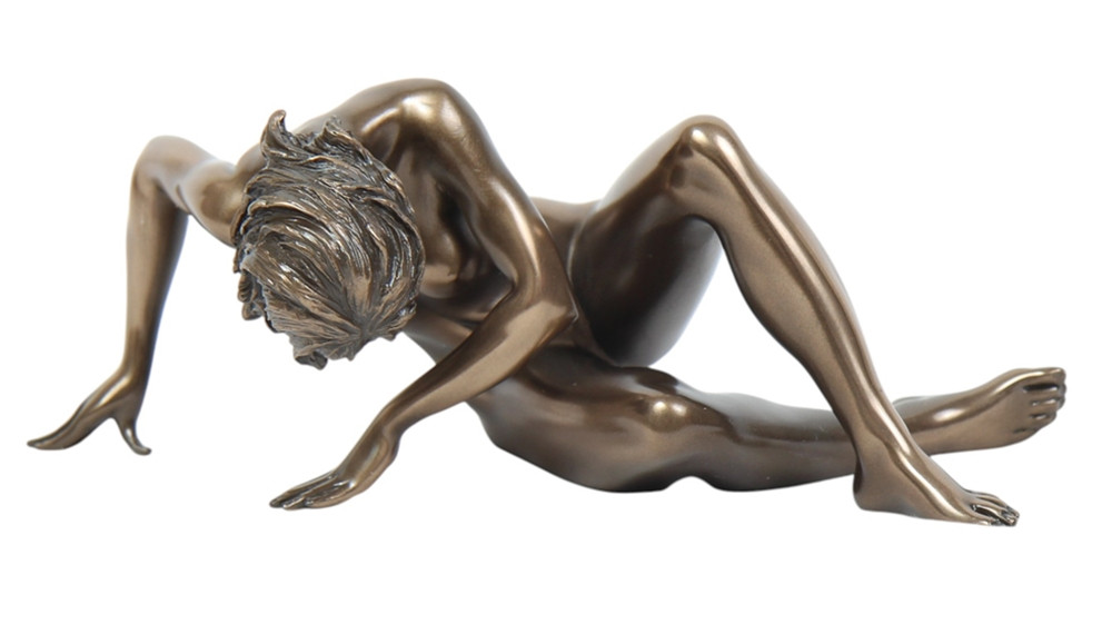 Dekofigur Frauenakt L 20 cm elegante Deko Skulptur seitlich sitzende junge Frau Body Talk Kollektion