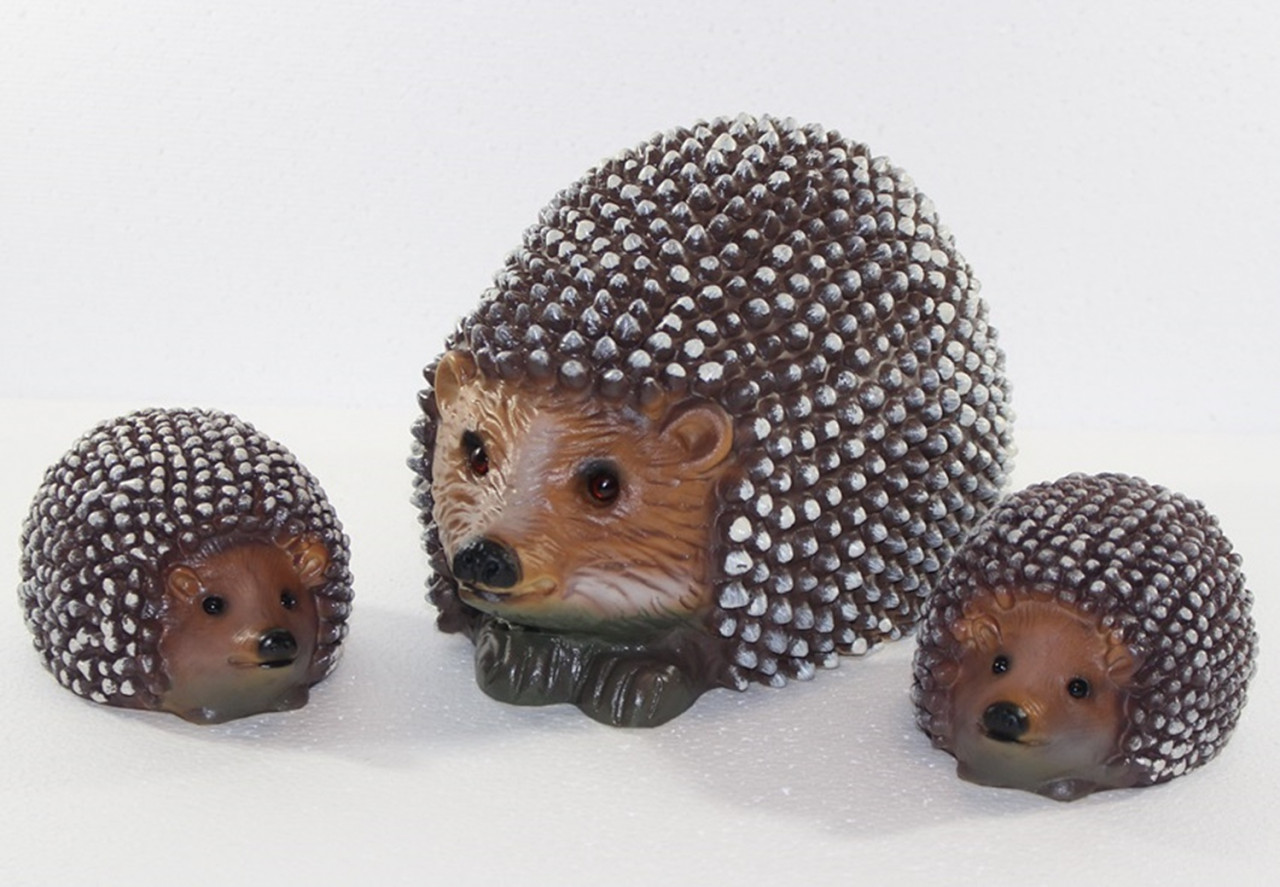 Deko Tier Figur Gartenfigur Igel groß und 2 Igel klein liegend als Satz aus Kunststoff H 7-14 cm