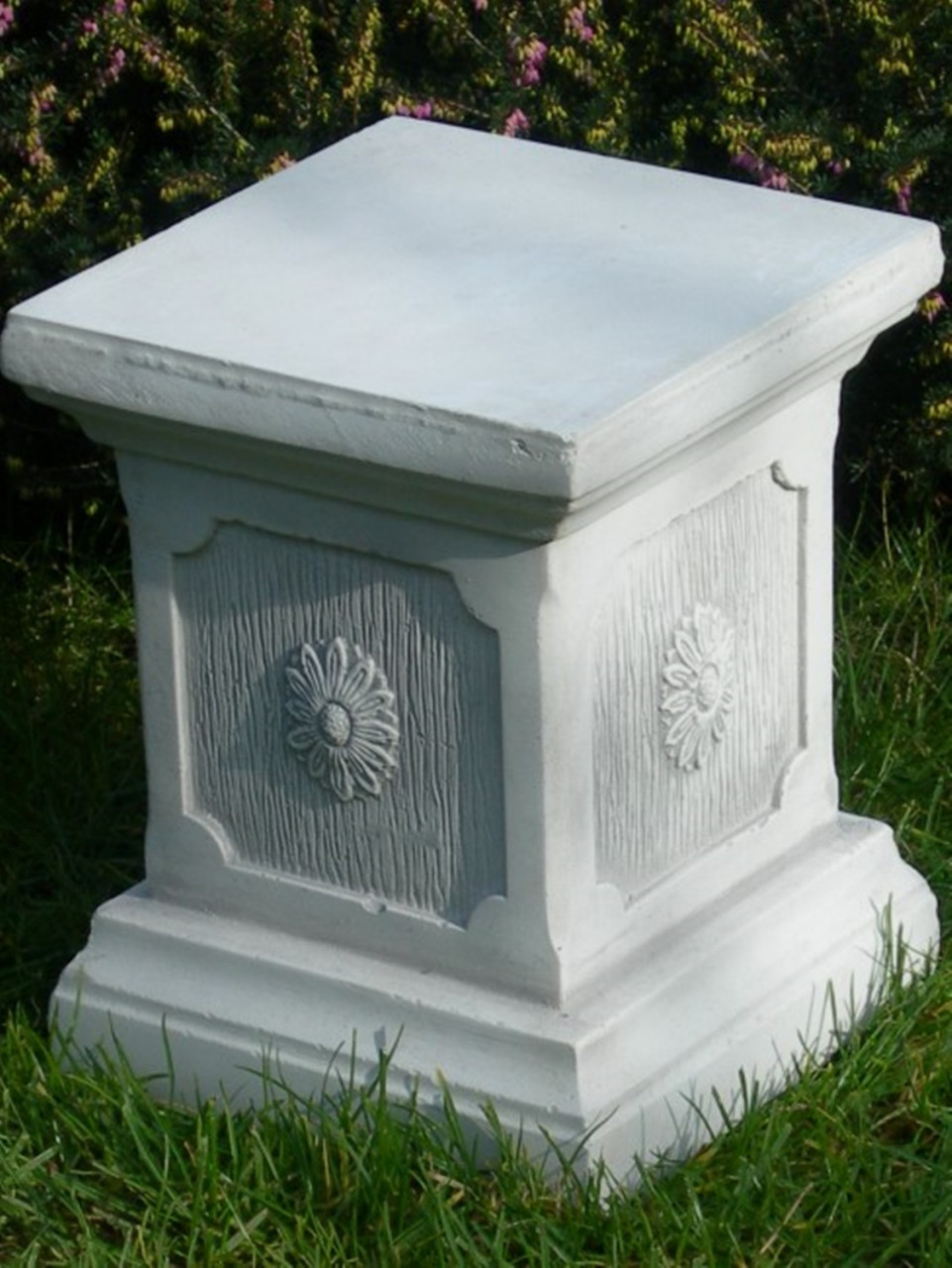 Beton Deko Figur Säule klassischer Stil H 25 cm Dekofigur Gartenskulptur Sockel aus Beton