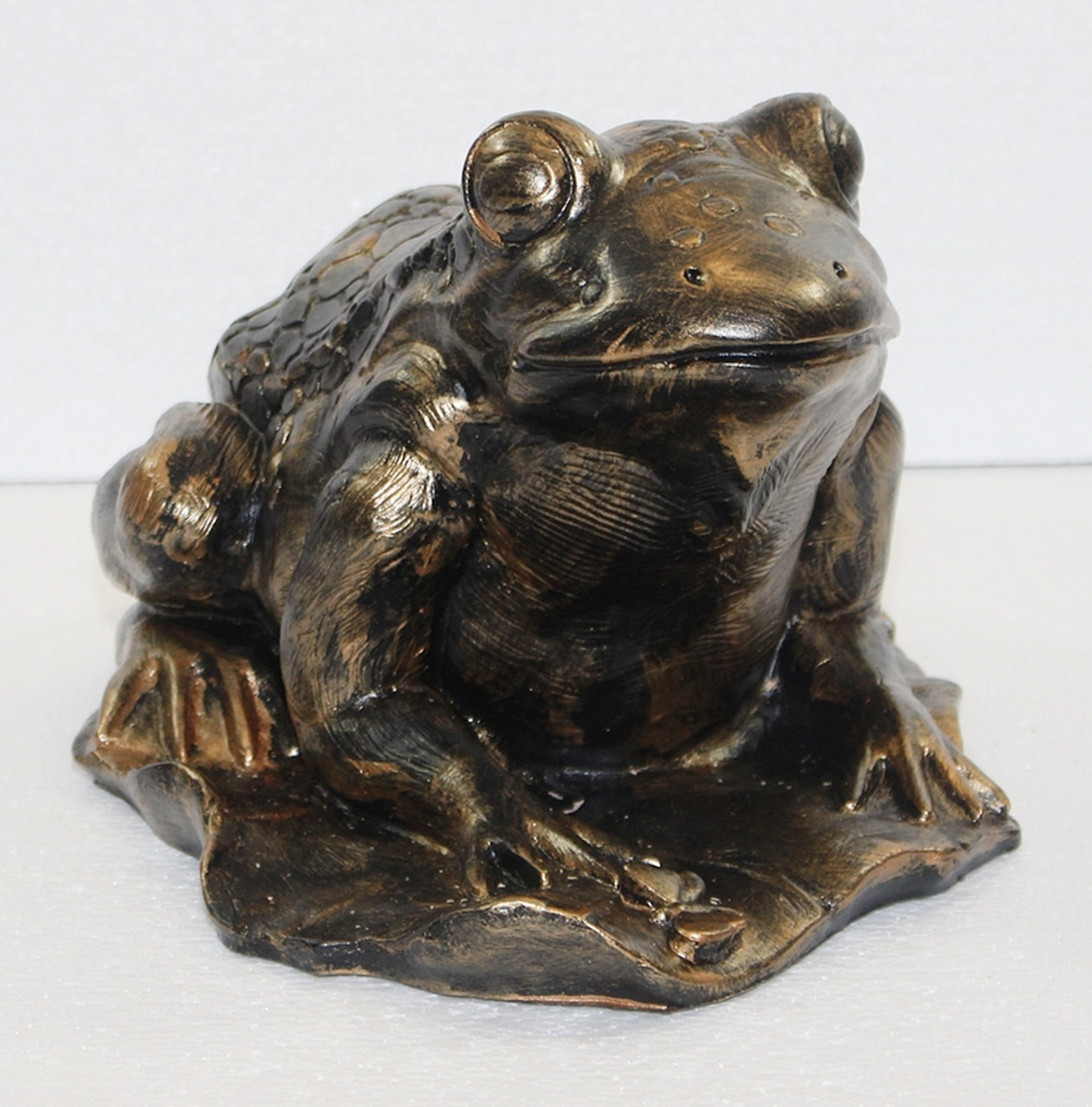 Deko Figur Kröte Frosch sitzend auf Blatt H 17 cm Kupfer-Antik aus Kunststoff