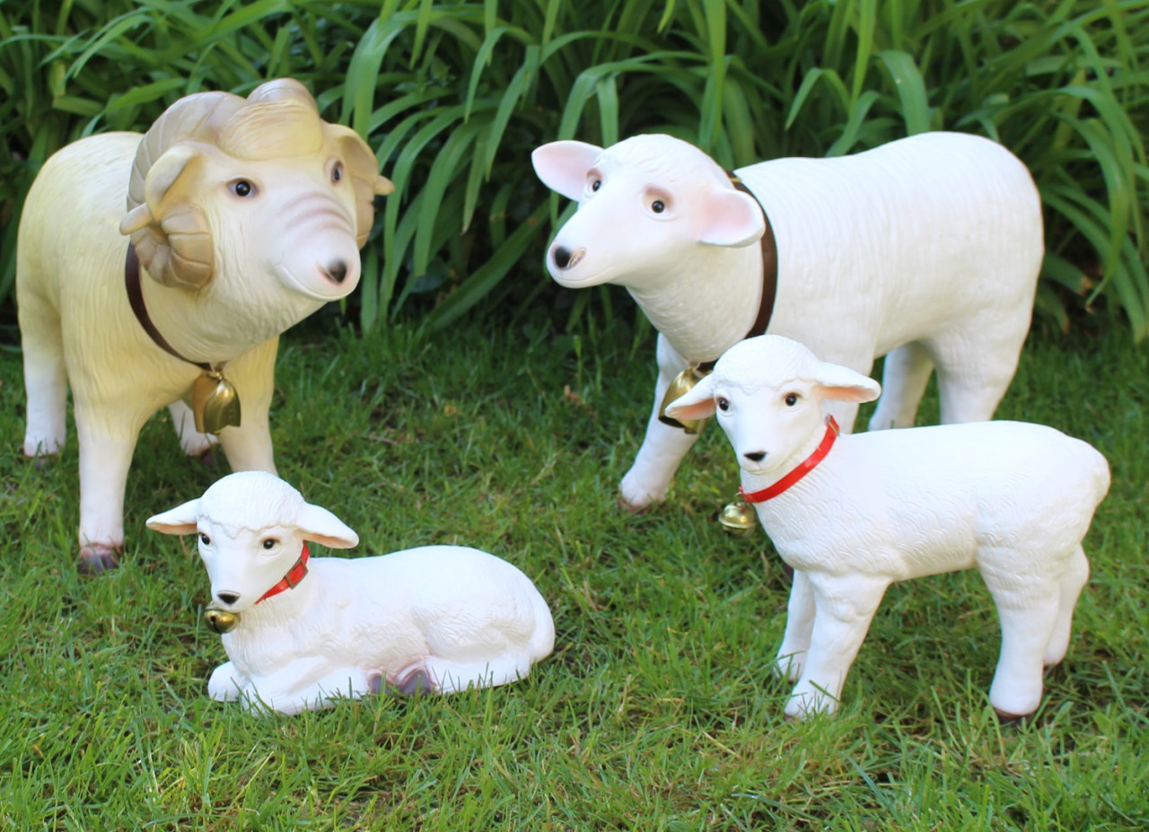 Deko Garten Figur Dekofigur Gartenfigur Tierfigur Schafbock, Schaf und zwei Lämmlein aus Kunststoff