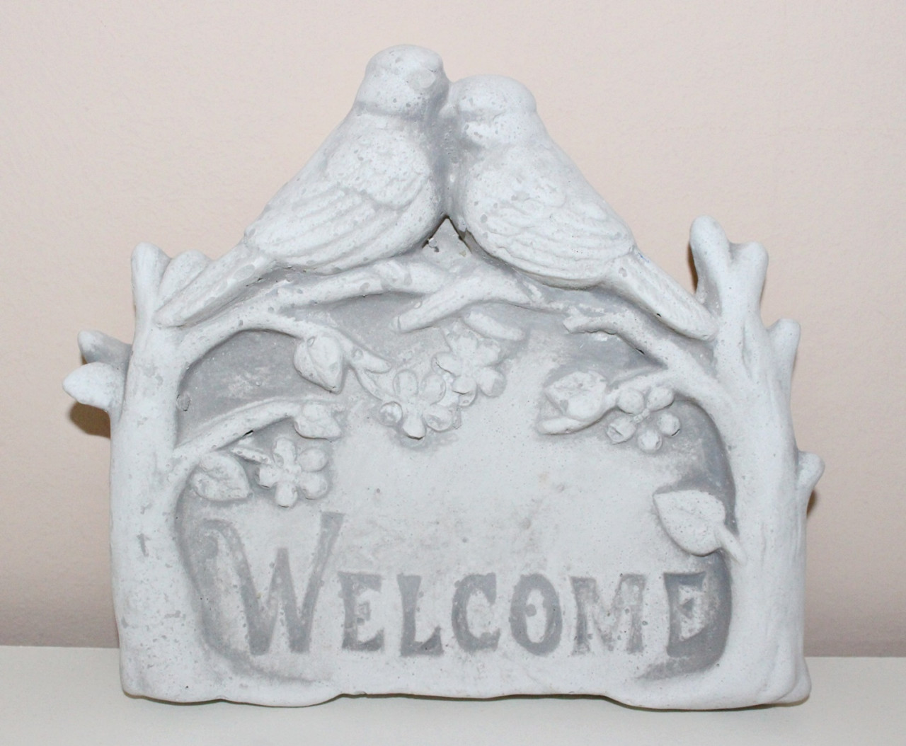 Beton Deko Figur 'Welcome' Schild mit Vögel und Blumen H 18 cm Dekofigur für den Eingangsbereich