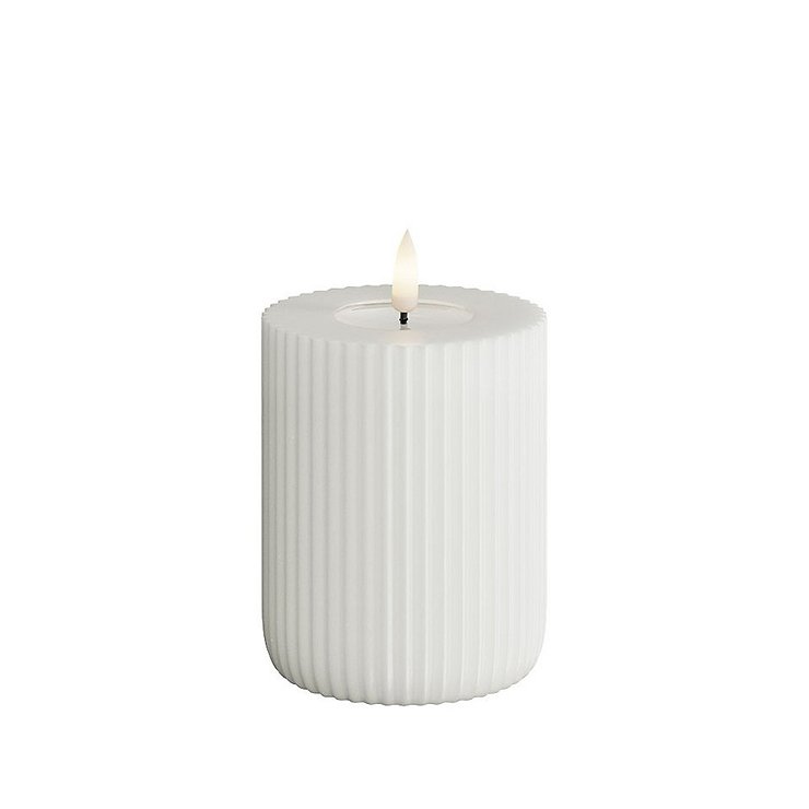 Deluxe Homeart LED Kerze Echtwachs fernbedienbar 7,5x10 cm gerillt weiß