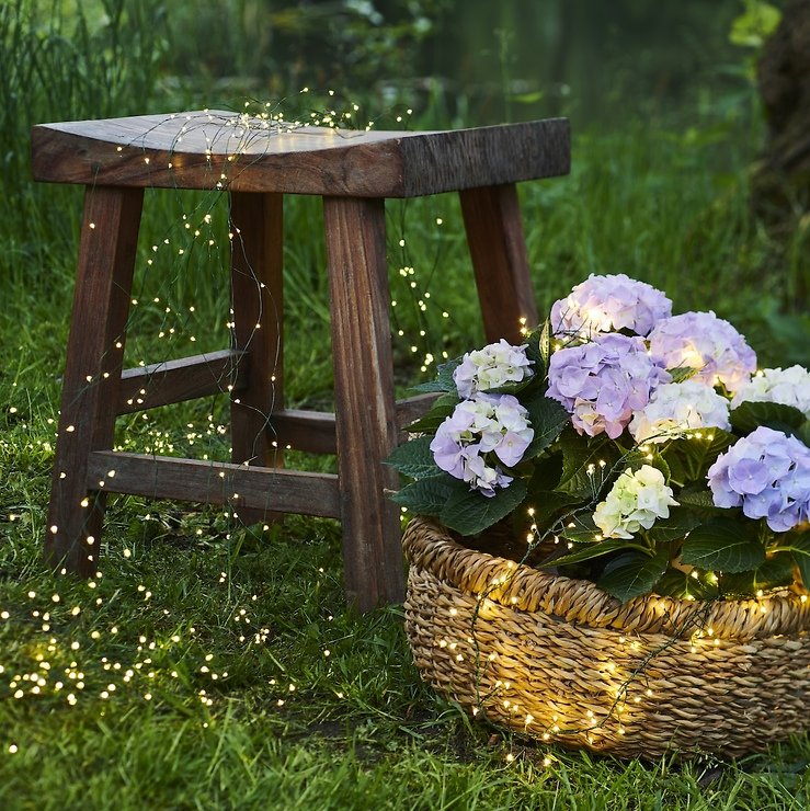 Sirius Lichterkette Knirke 500 LED warmweiß 3,5 m an 15 Metallsträngen grün außen