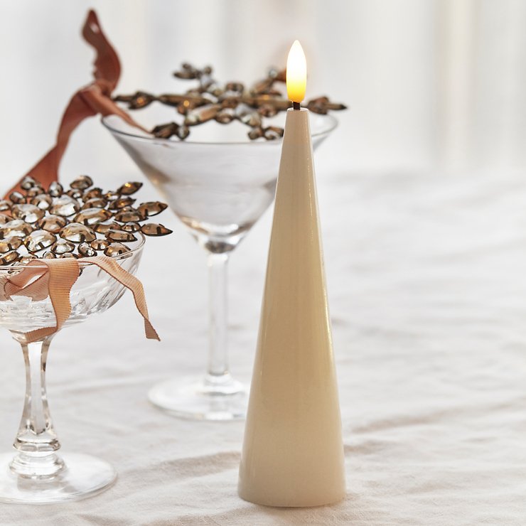 Sirius LED Kegelkerze Sille Lack 17 cm Ivory