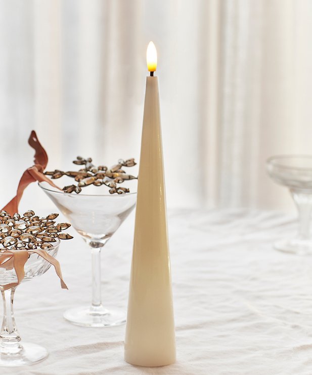 Sirius LED Kegelkerze Sille Lack 26 cm Ivory