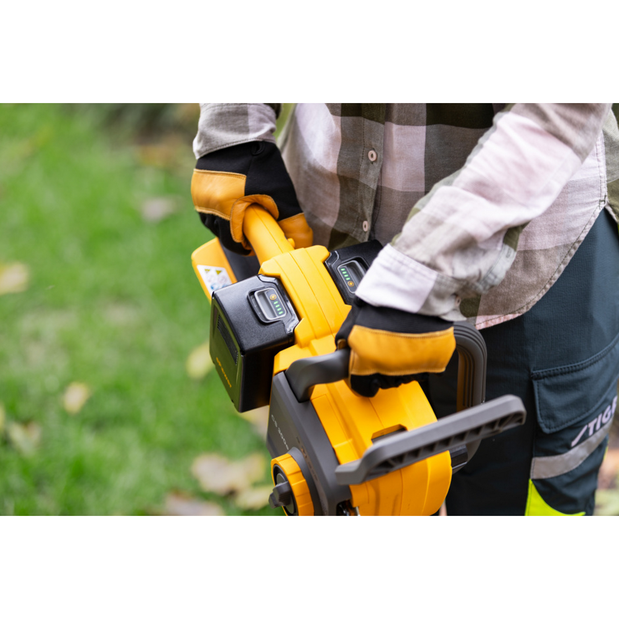 Stiga Akku-Kettensäge 'CS 300e' 1000 W 26,5 cm mit 2 x 4 Ah Akku