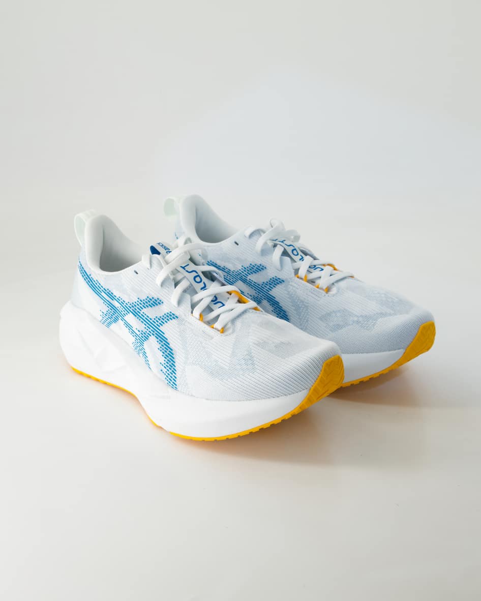 Asics Schuhe - Novablast 5 Textil (Blau, Gr. 44 ½)
