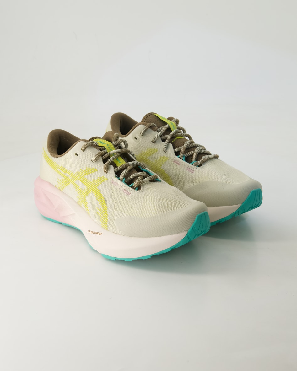 Asics Schuhe - Novablast 5 TR Textil und Synthetik (Beige, Gr. 39 ½)