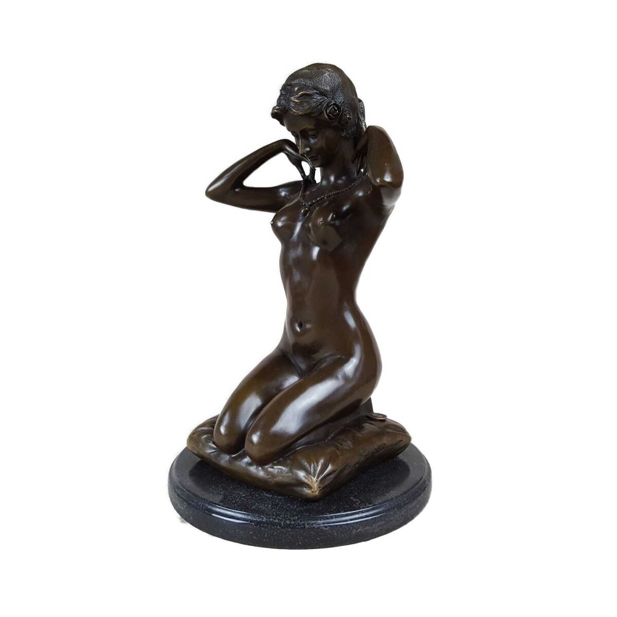 Bronzeskulptur Bronzefigur Frau Kniend Neue Halskette Art-Deco-Stil