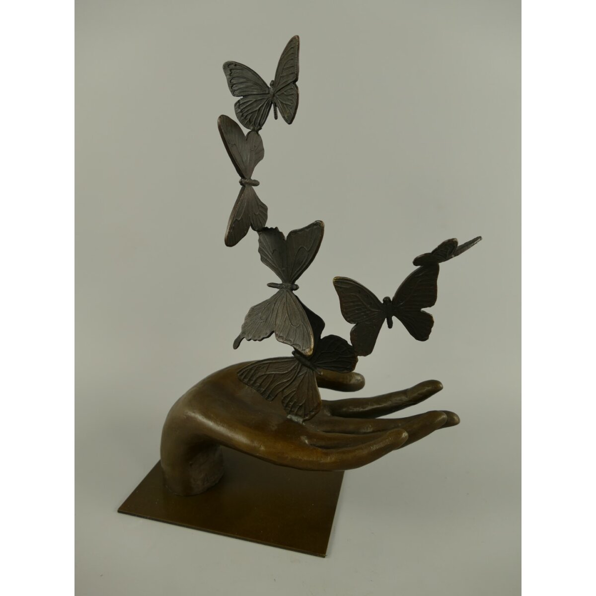 Bronzeskulptur Bronzefigur Hand mit Schmetterlingen #85566
