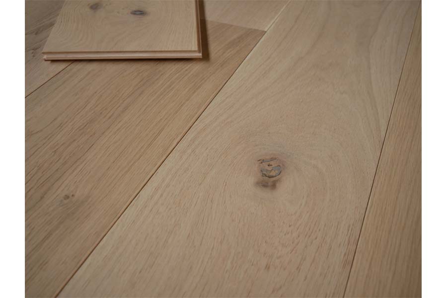 Eiche Parkett, Landhausdiele, unsichtbar lackiert 14 x 220 x 2200 mm, Sortierung natur (2,904 m² / Paket)