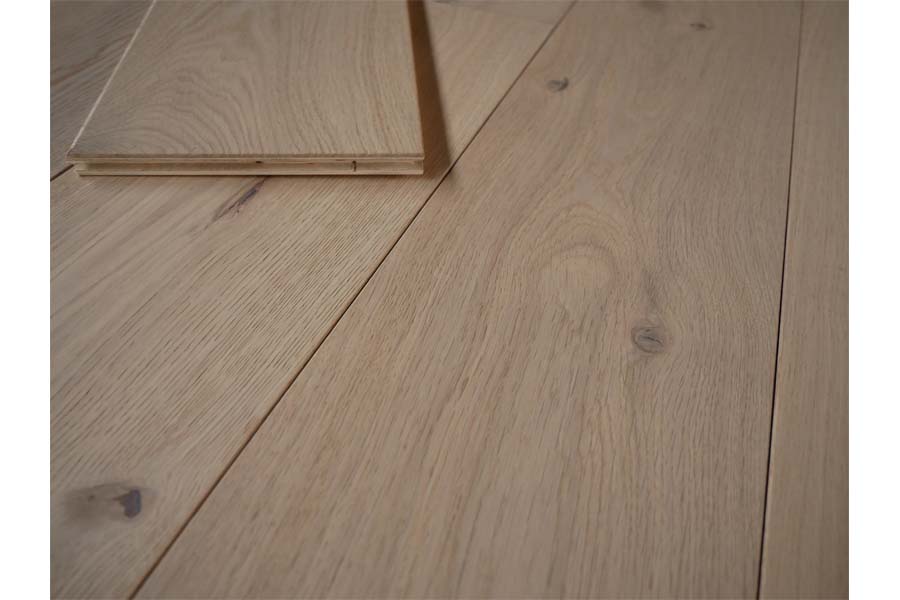 Parkett Eiche Landhausdiele, unsichtbar lackiert 14 x 190 x 1900 mm, Sortierung natur (2,888 m² / Paket)