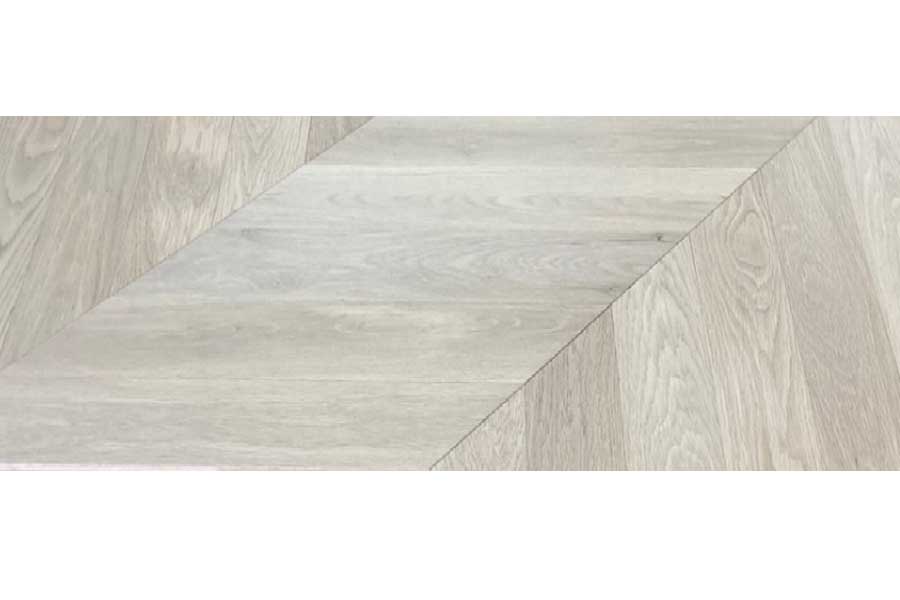 Premium Eiche Parkett, Chevron, Select Sortierung, unsichtbar lackiert, 14 mm (S) x 90 mm (B) x 510 mm (L) Nut- und Feder Verbindung (1,836 m² / Paket)