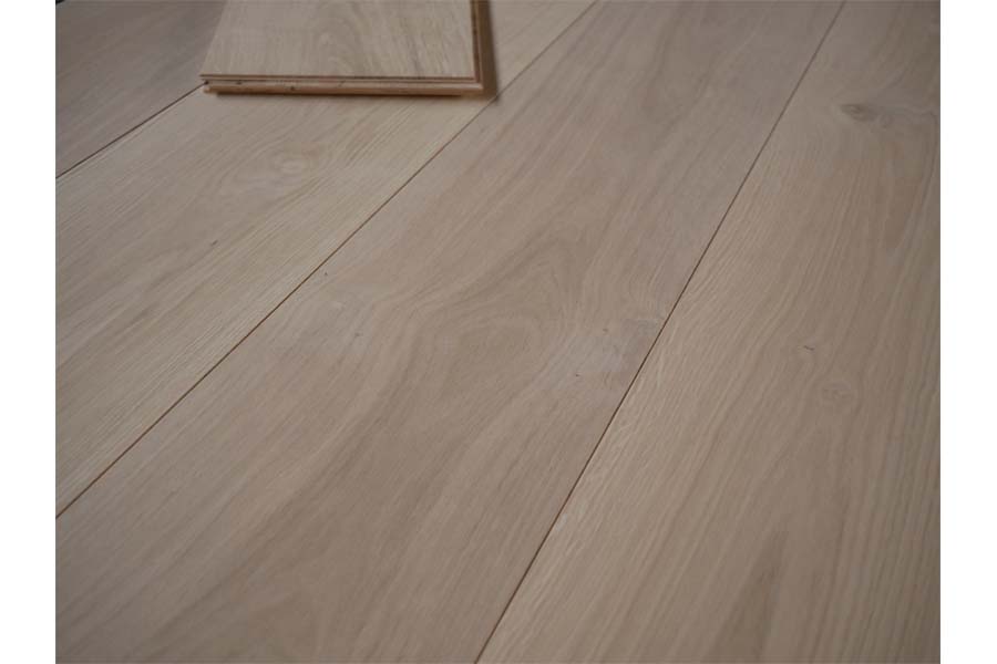 Eiche Parkett, Landhausdiele, naturbelassen, 14 x 190 x 1900 mm, Sortierung natur (2,888 m² / Paket)