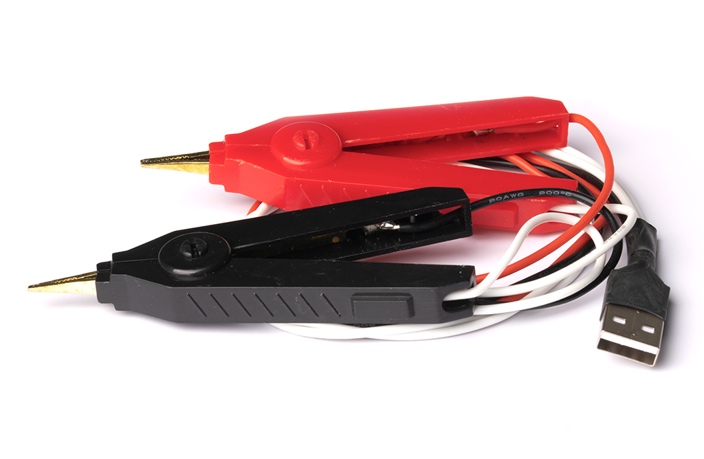 Vapcell, Isolierte Krokodilklemmen mit USB-A Stecker passend für YR-1030 Innenwiderstandstester, robuste Messleitungen für exakte Akku- und Batterietests