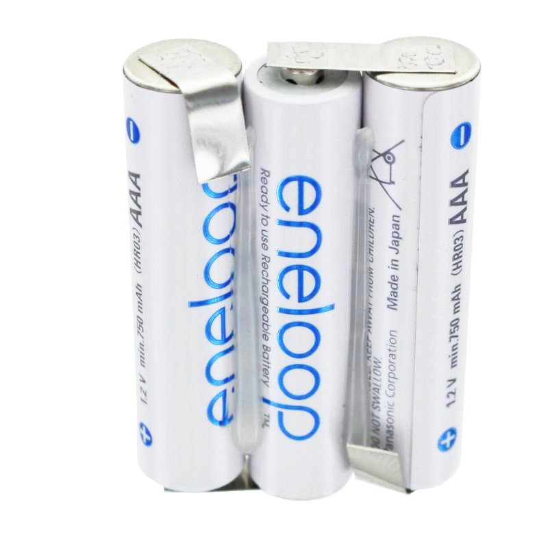 Panasonic eneloop Standard 3,6 Volt AkkuPack AAA nebeneinander mit Lötfahnen, mit bis zu 800mAh Kapazität