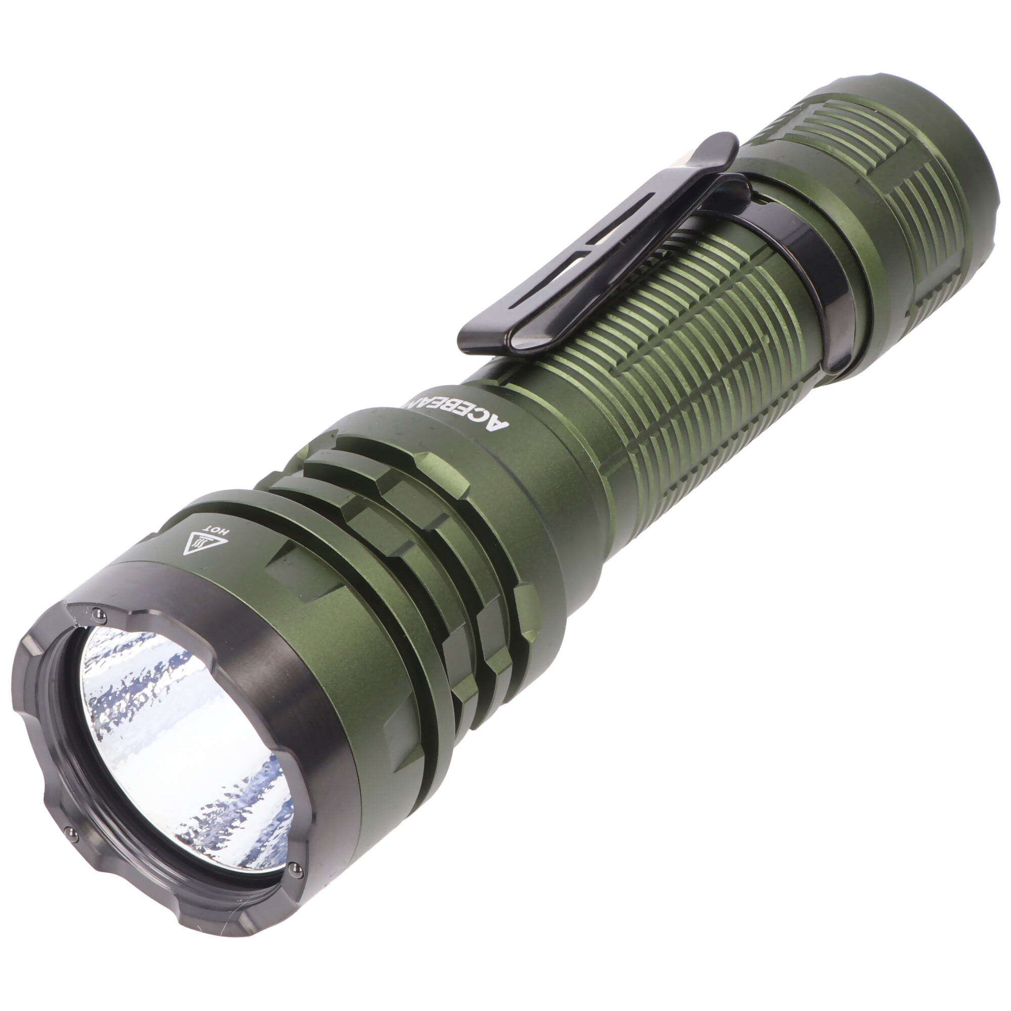 AceBeam P17, Defender P17, in vier Farben verfügbar, 4.900 Lumen, kaltweiß mit 6.500K, inklusive 21700 Li-Ion Akku mit USB-C Ladeanschluss