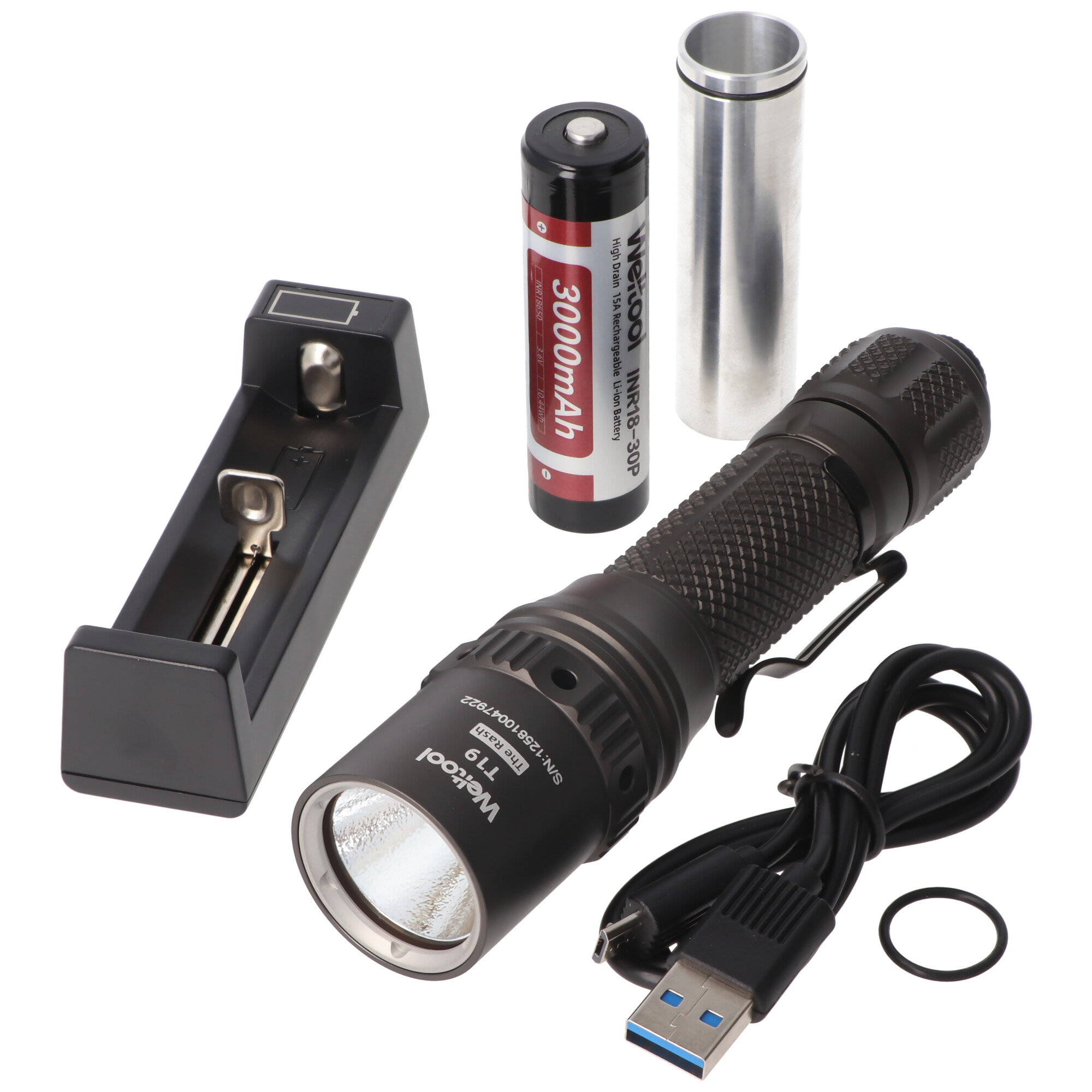 Weltool T19 LED-Taschenlampe mit 2.050 Lumen, Leuchtweite bis zu 327 Meter, Kühlstruktur mit Durchgangsbohrungen am Lampenkopf, inkl. Akku und Ladegerät