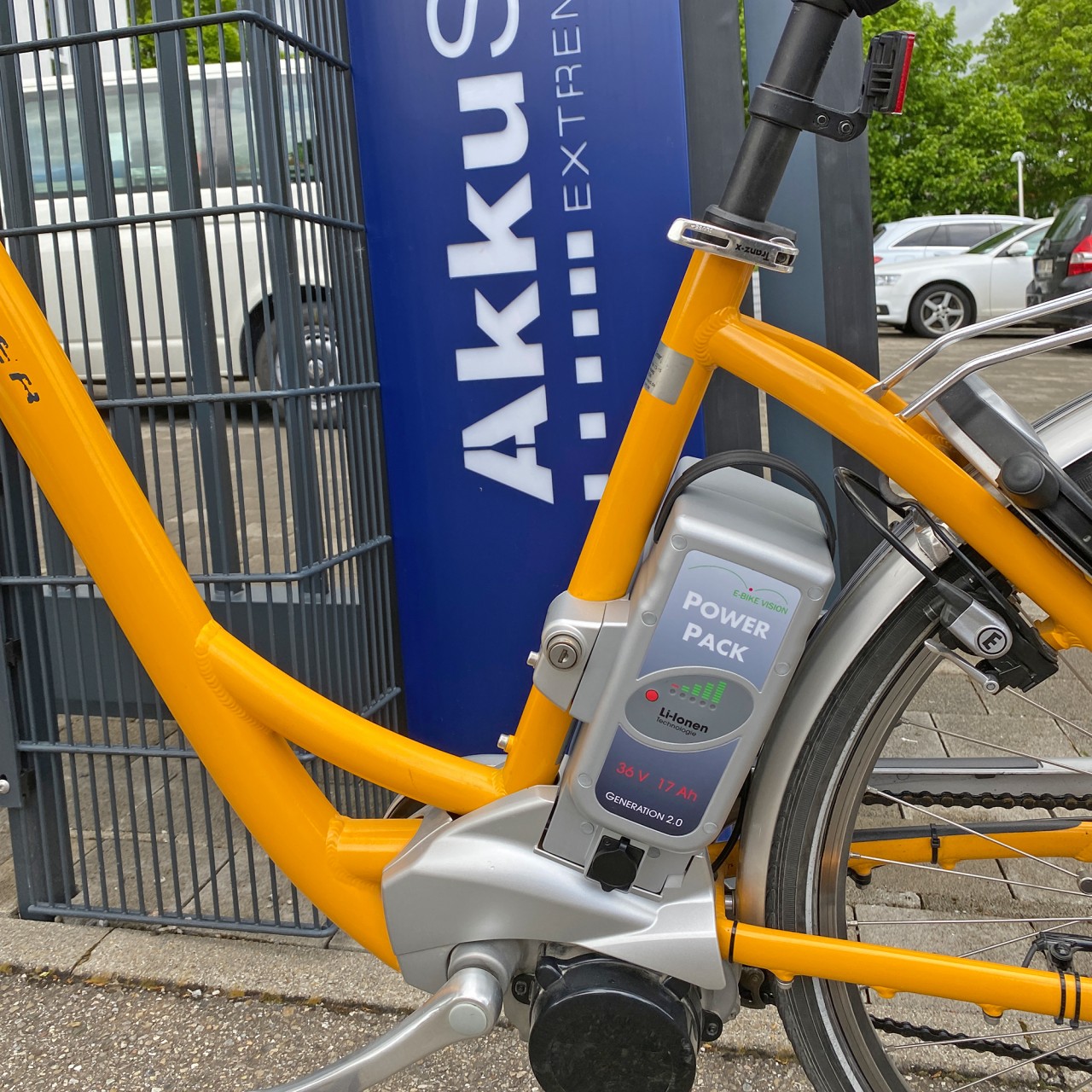 E-Bike Akku inklusive Ladegerät passend für Flyer Deluxe 36V NKY352B2, NKY370B2 Panasonic Deluxe Antrieb 36 Volt 17Ah 612Wh Sitzrohr