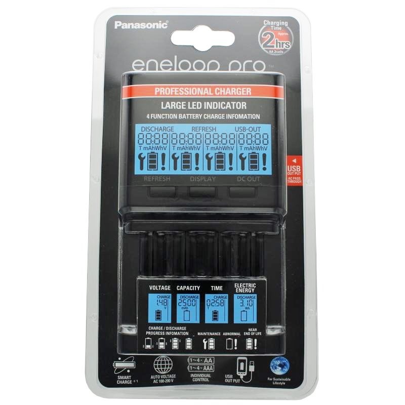 Panasonic eneloop Pro Top-Ladegerät BQ-CC65 inkl. LCD-Display und AccuCell Akkubox Blue