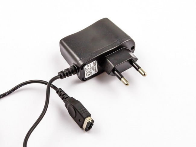 AC/DC Adapter für Nintendo DS, Game Boy Advance SP