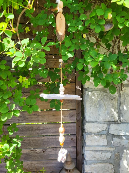 Boho-Hänger Modell B, Treibholz, Federn, Muscheln