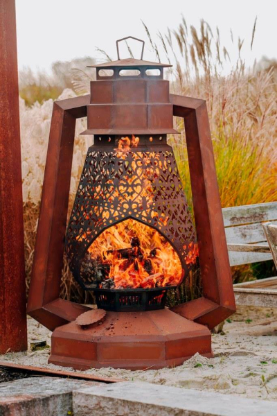 Edelrost Feuerstelle Laterne