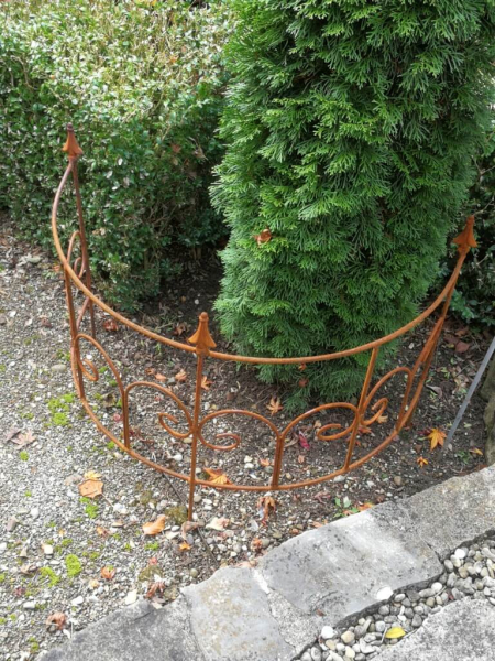 Edelrost Rankgitter Piano, halbrund