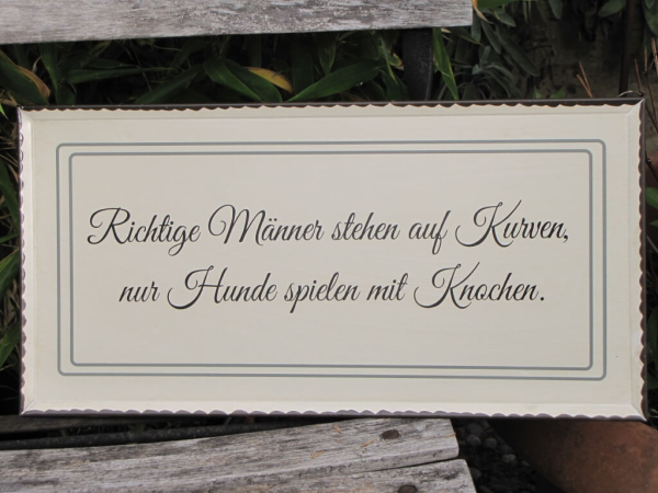 Shabby Chic Metallspruchschild 'Männer Kurven'